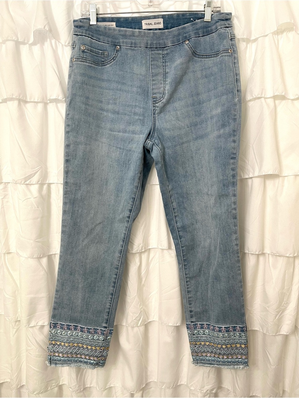 Tribal Audrey Light Blue Cropped Jeans with Embroidered Ankle
